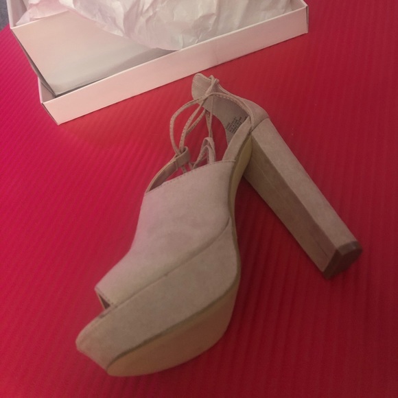 Just Fab! Brand New! Pink Platforms! - Picture 4 of 9